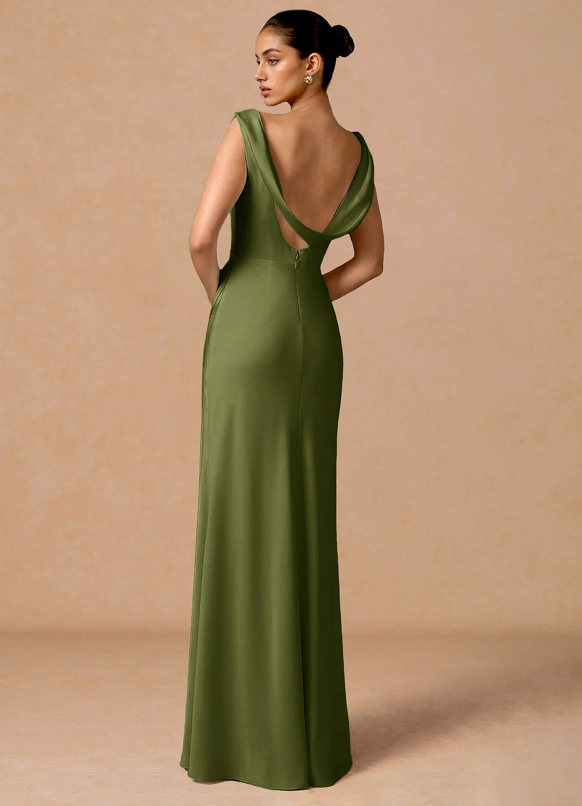 Evarine Sheath Boat-Neck Stretch Satin Evening Dress in Olive