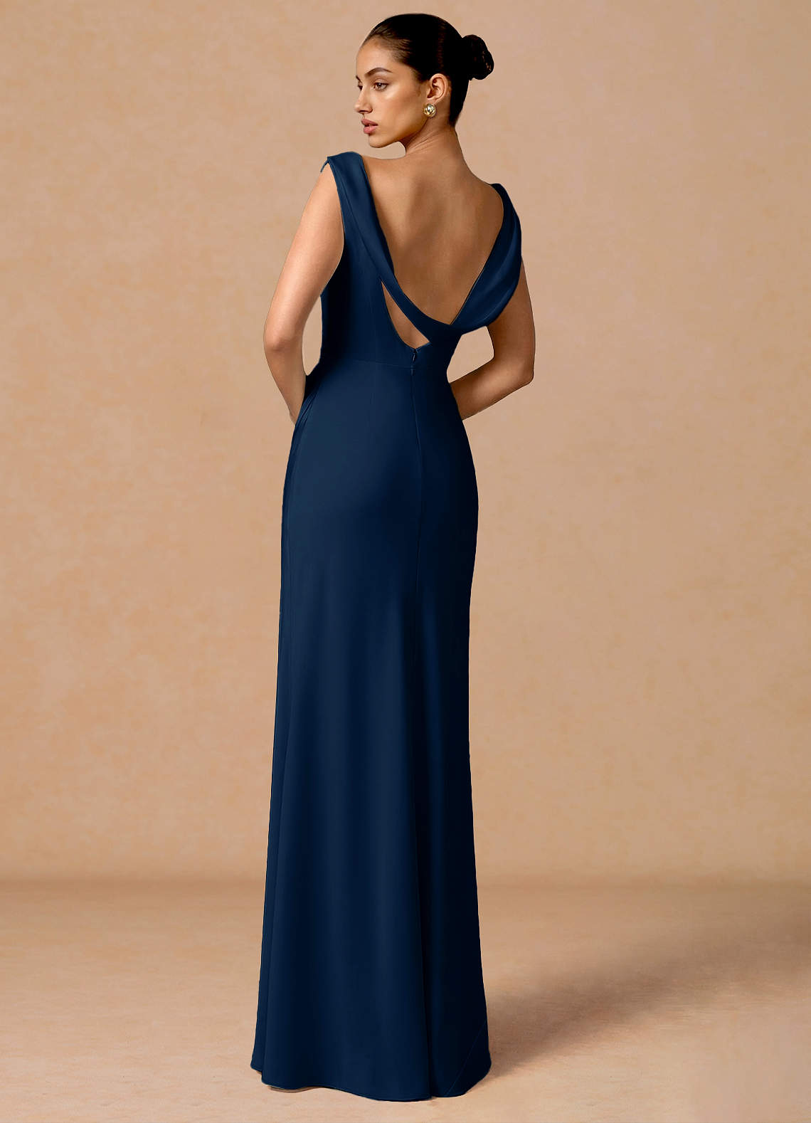 Evarine Sheath Boat-Neck Stretch Satin Evening Dress in Navy