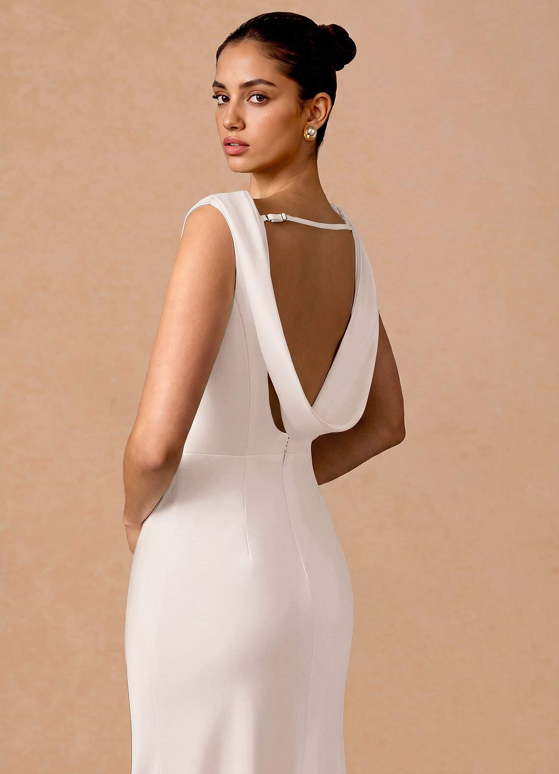 Evarine Sheath Boat-Neck Stretch Satin Evening Dress in Cream