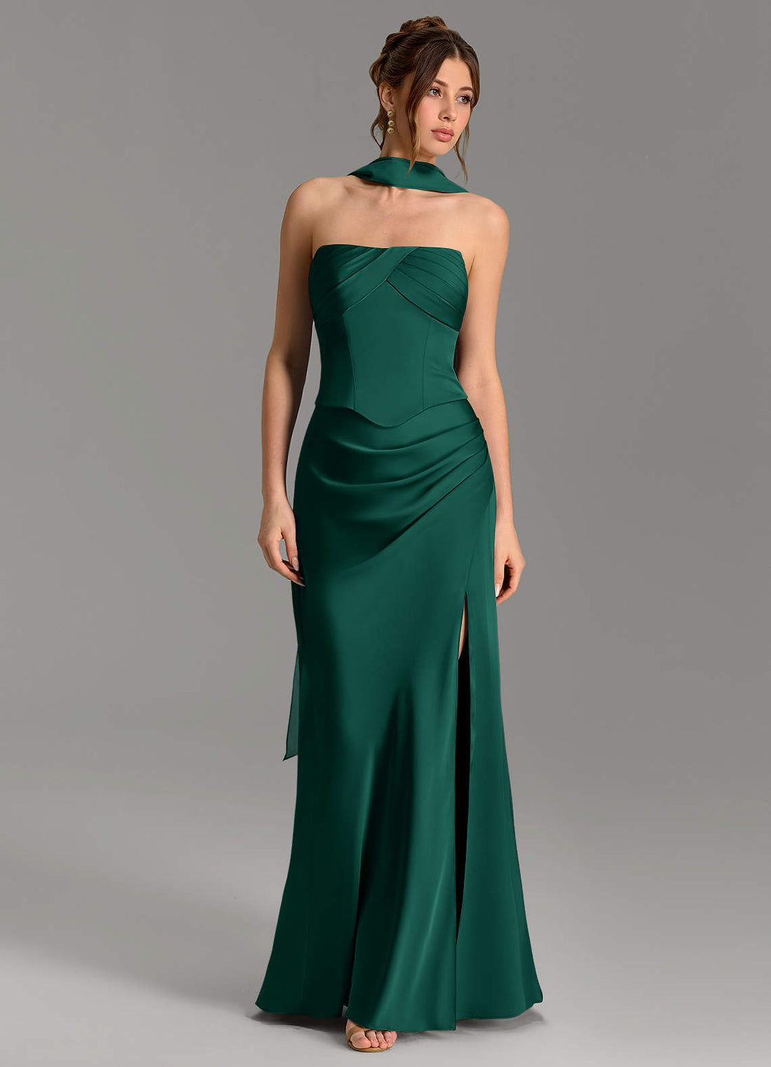 Nicki Sheath Scoop-Neck Stretch Satin Bridesmaid Dress in Emerald