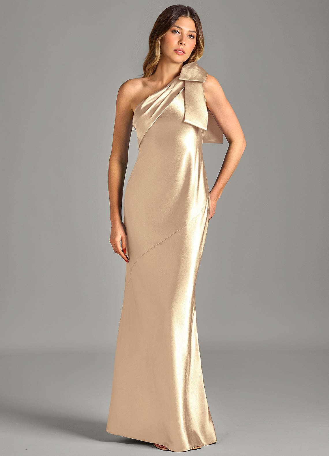 Yuanna Mermaid One-Shoulder Metallic Satin Bridesmaid Dress in Gold