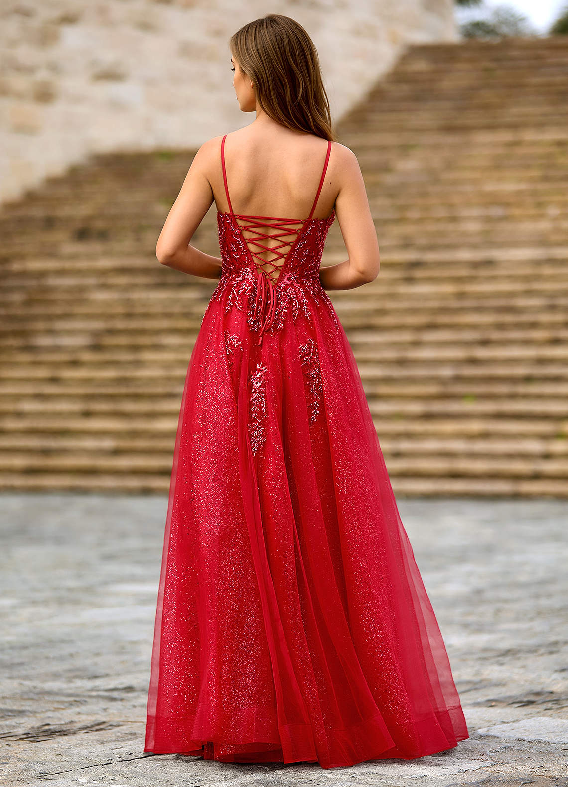 Milliener A-Line V-Neck Tulle Evening Dress in Red