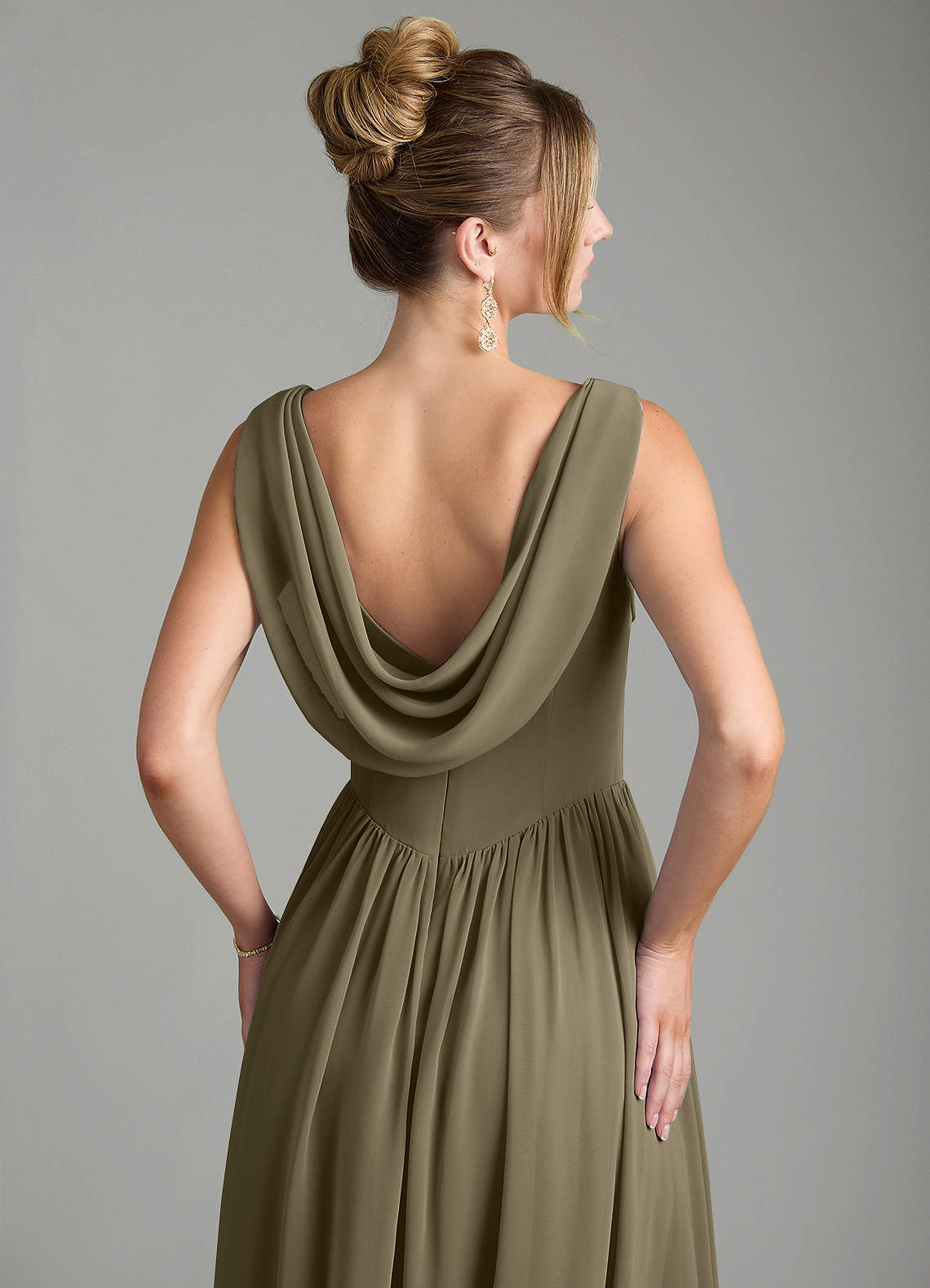 Novi A-Line Square-Neck Chiffon Bridesmaid Dress in Willow Green