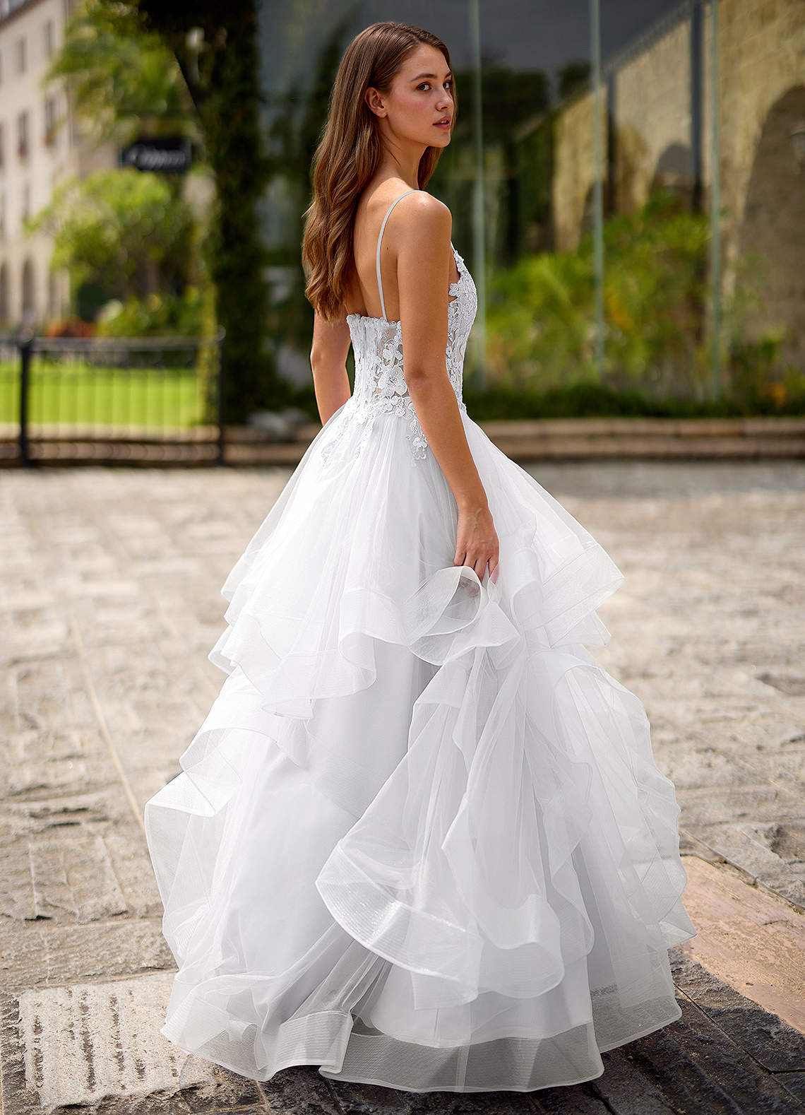 Spitze Ball Gown Sweetheart Lace Tulle Evening Dress in white