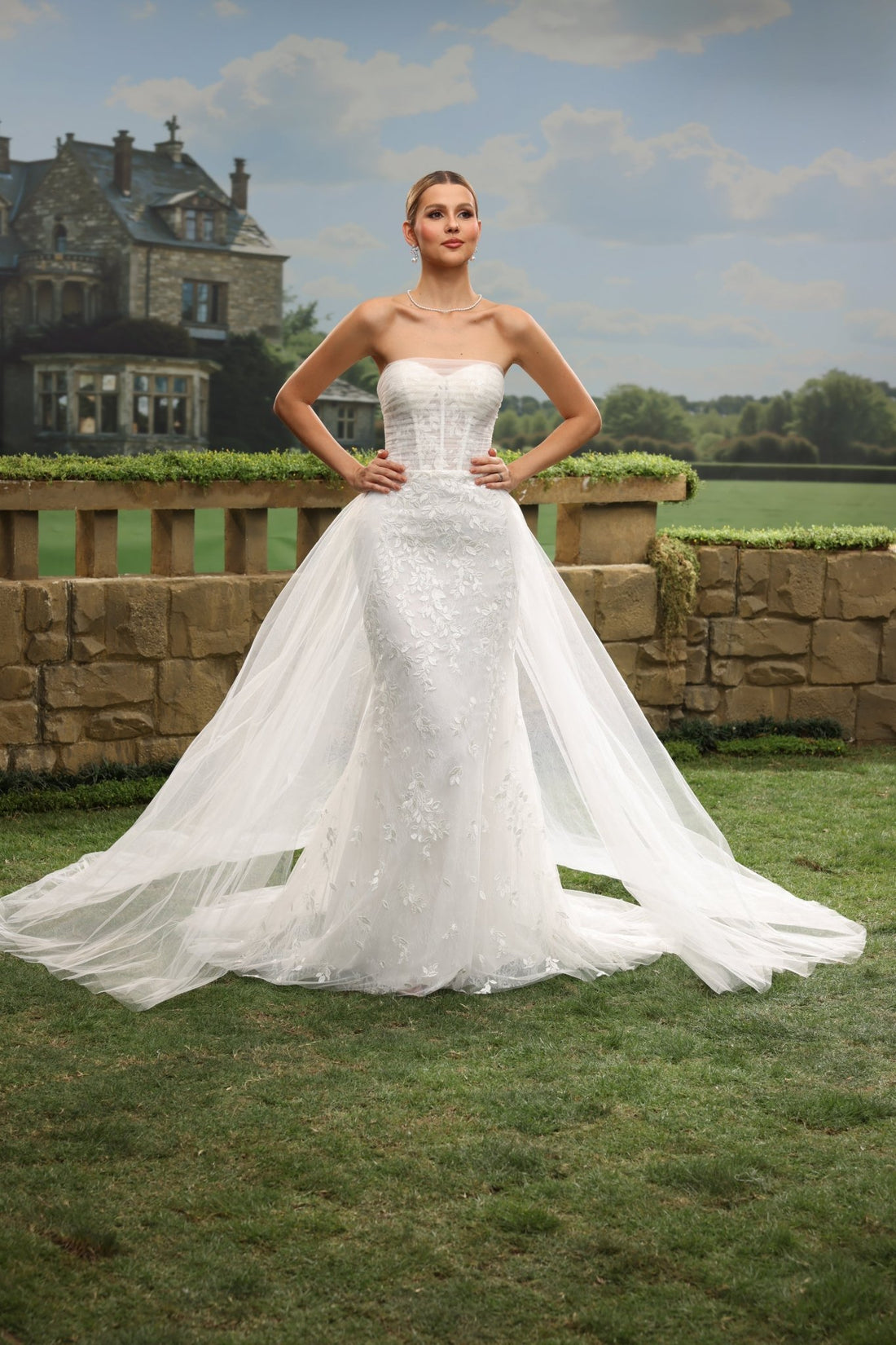 Gisra Mermaid Strapless Straight-Neck wedding dress — front view