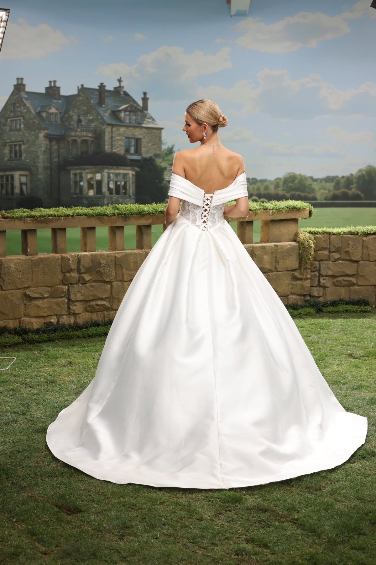 Alva white wedding dress back view 5