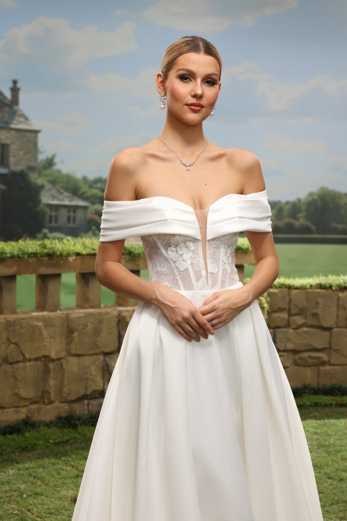 Alva white wedding dress detail view 6