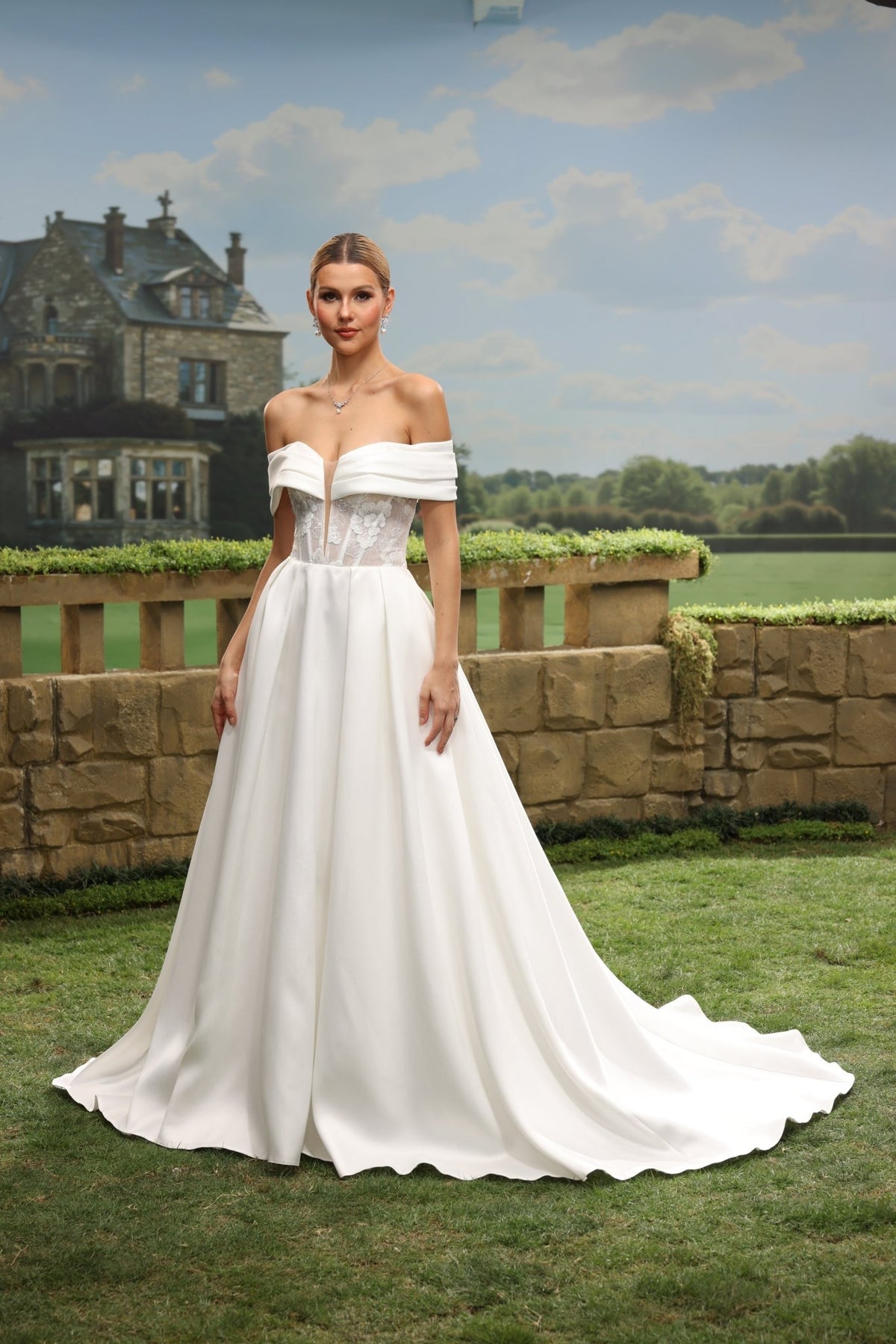 Alva white wedding dress side view 2