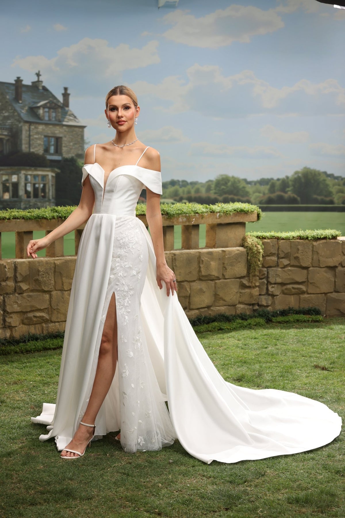 Hana white wedding dress side view 3