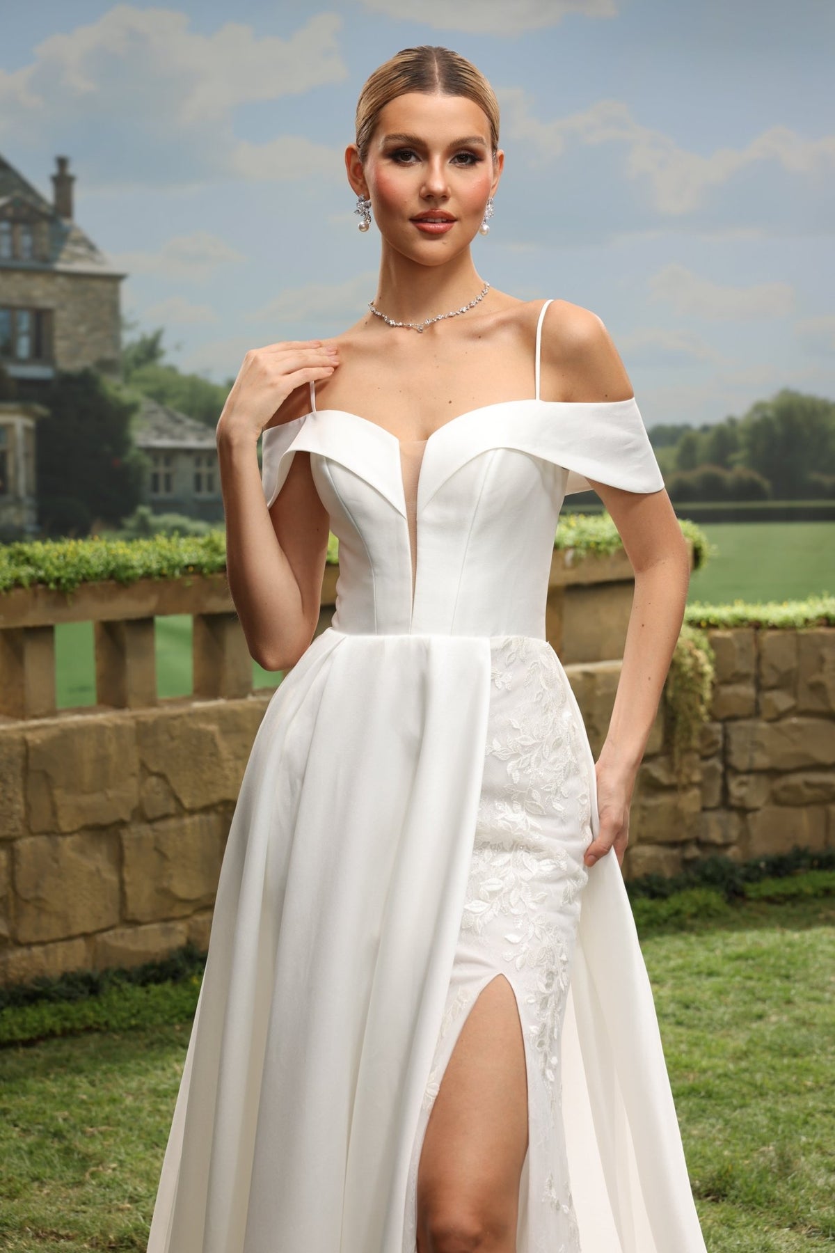 Hana white wedding dress detail view 6