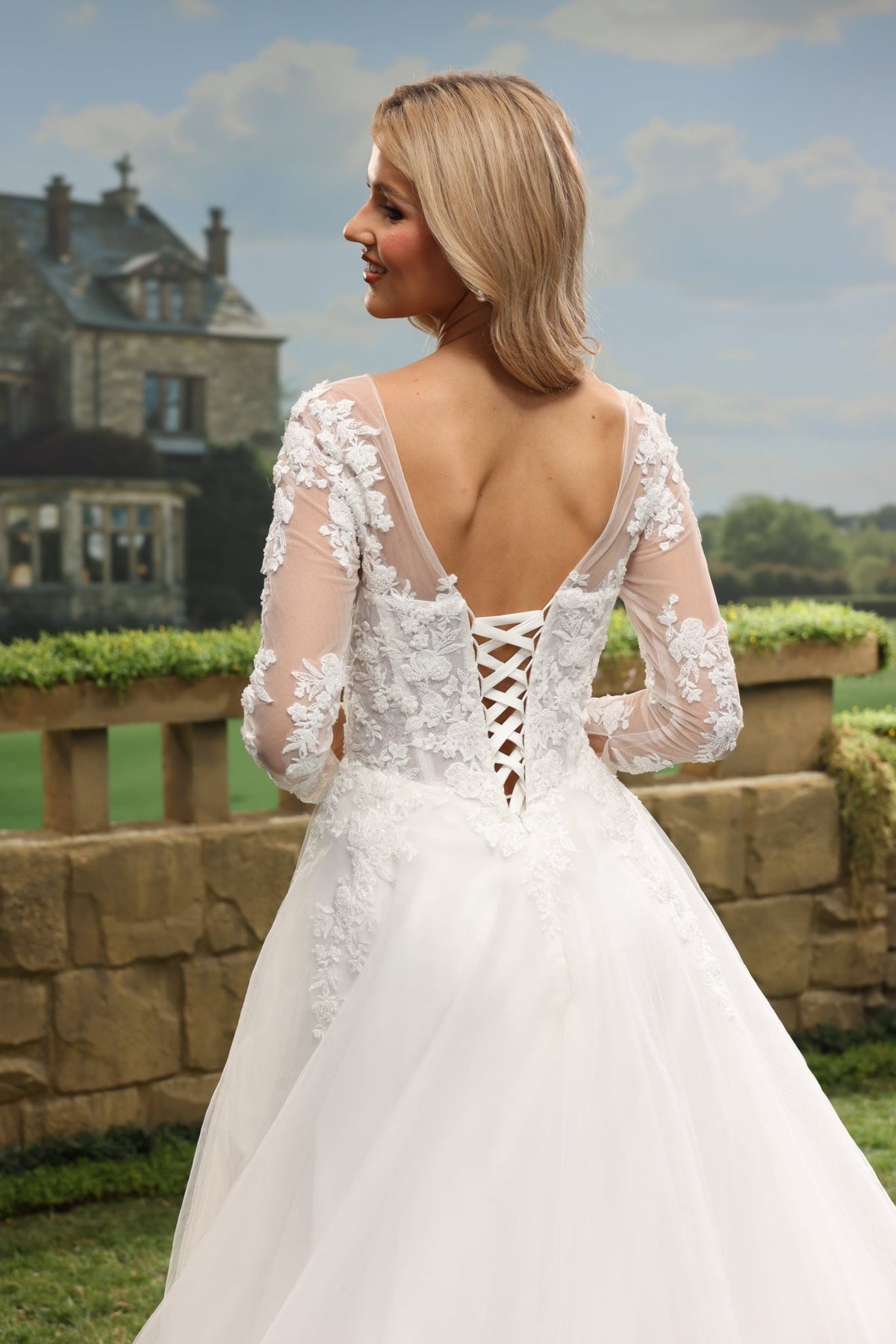 Ivara white wedding dress back view 5