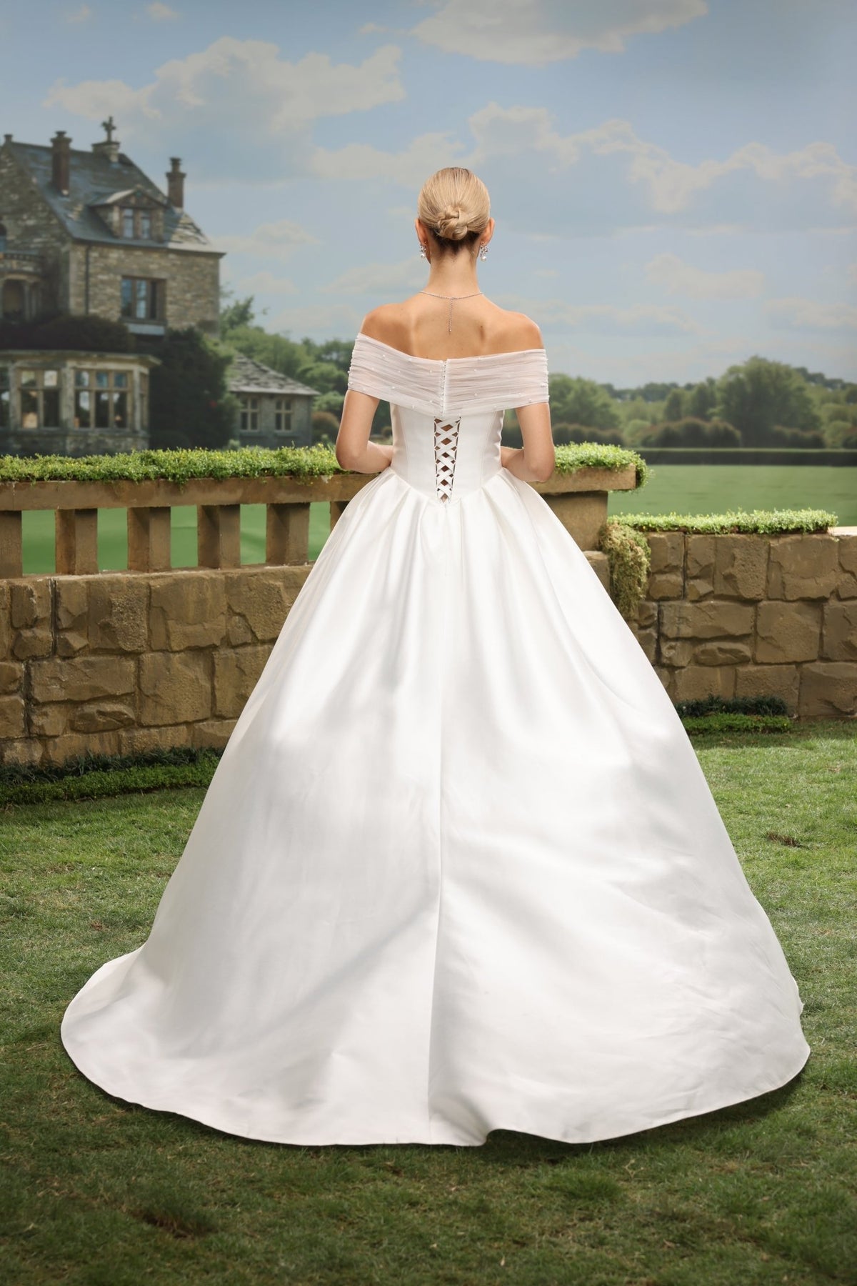 Jora white wedding dress back view 4