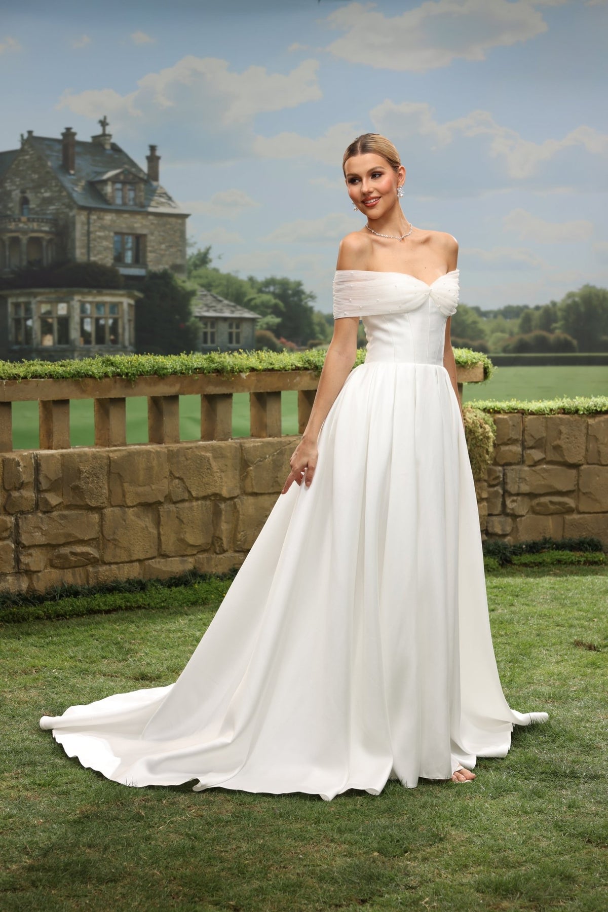 Jora white wedding dress detail view 9