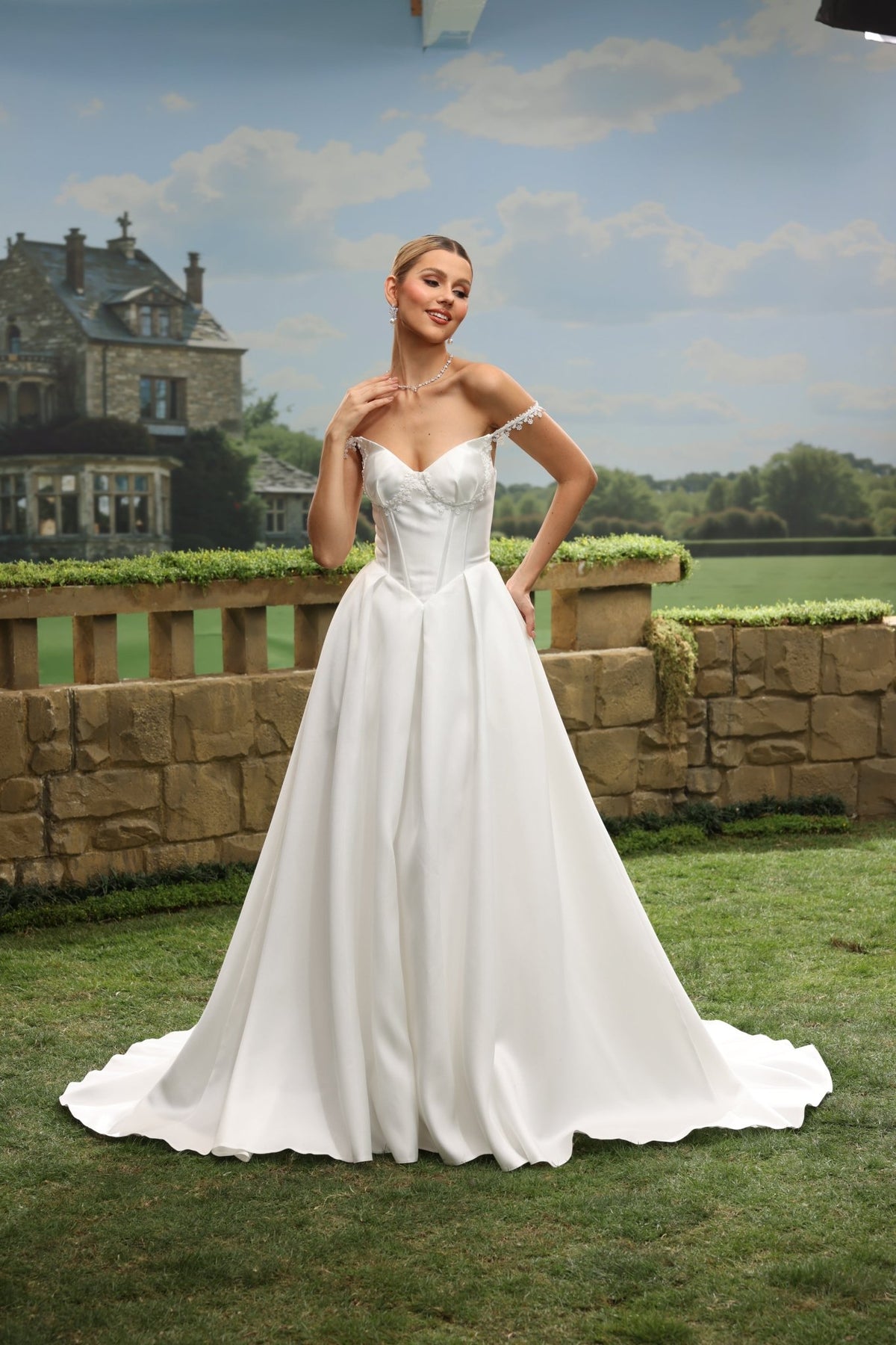 Kira white wedding dress detail view 10