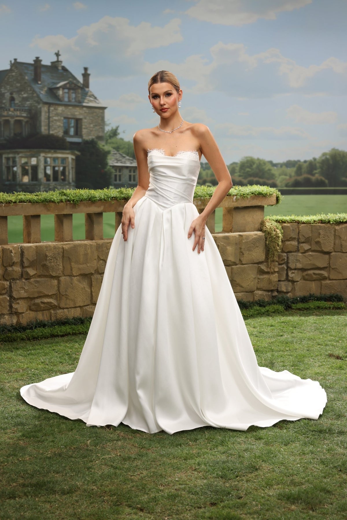 Lena white wedding dress detail view 8
