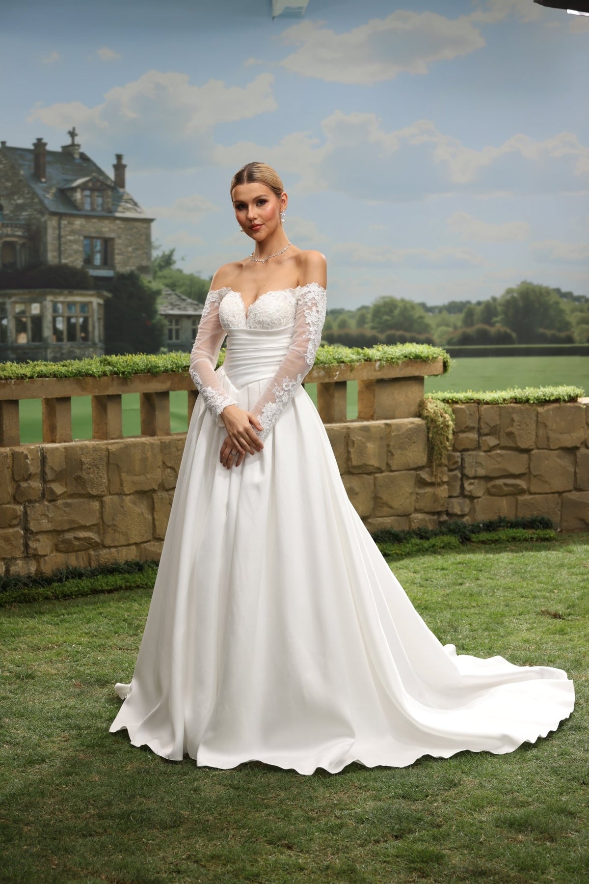 Maia white wedding dress detail view 10