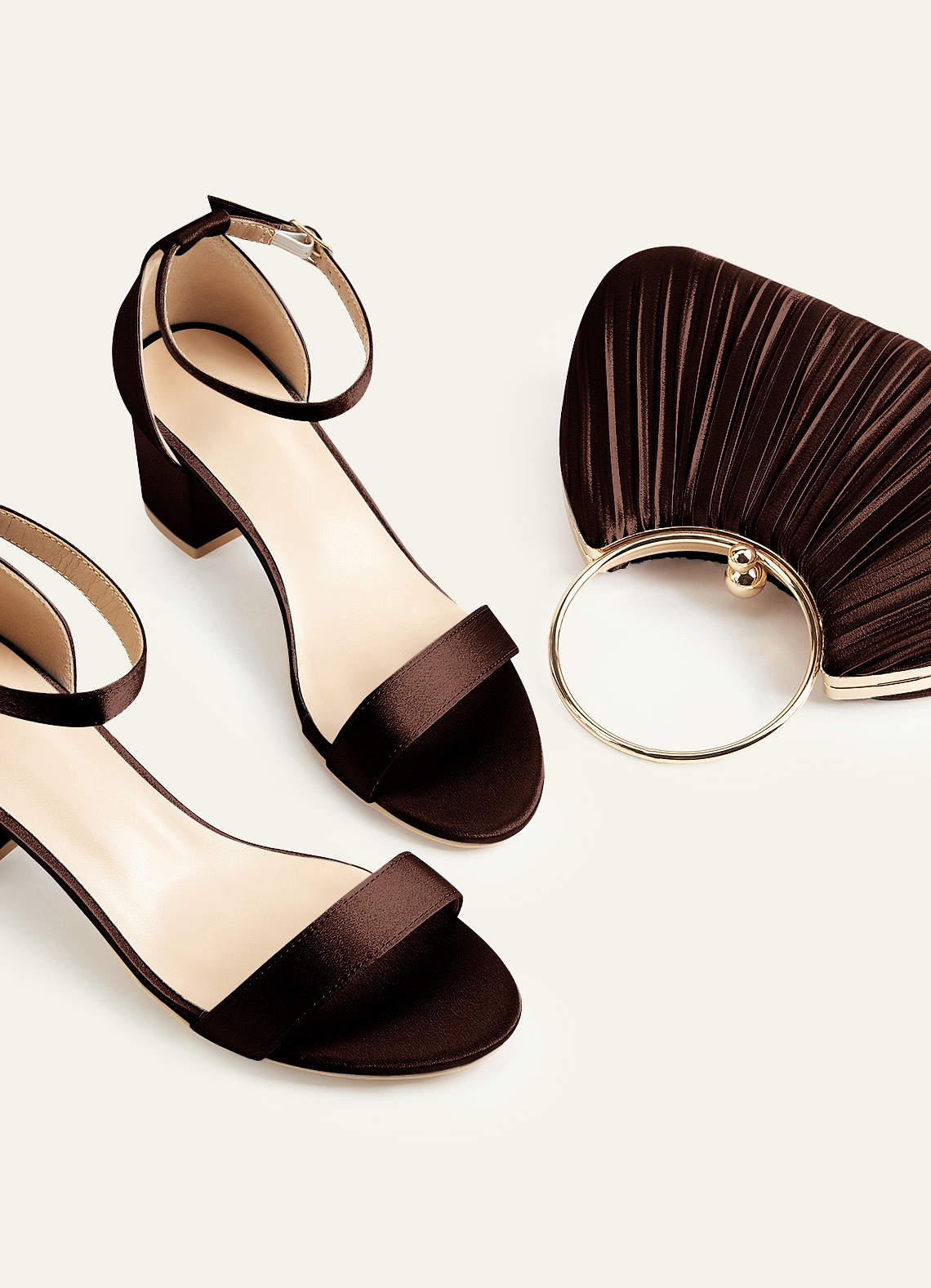 Matching Color Metallic Satin Pleated Handbag — Ganache — 图 196/204