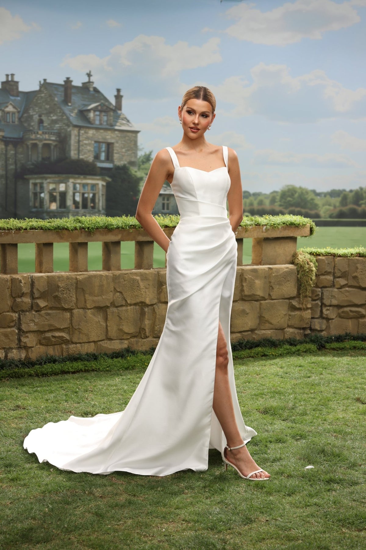Zora white wedding dress detail view 8