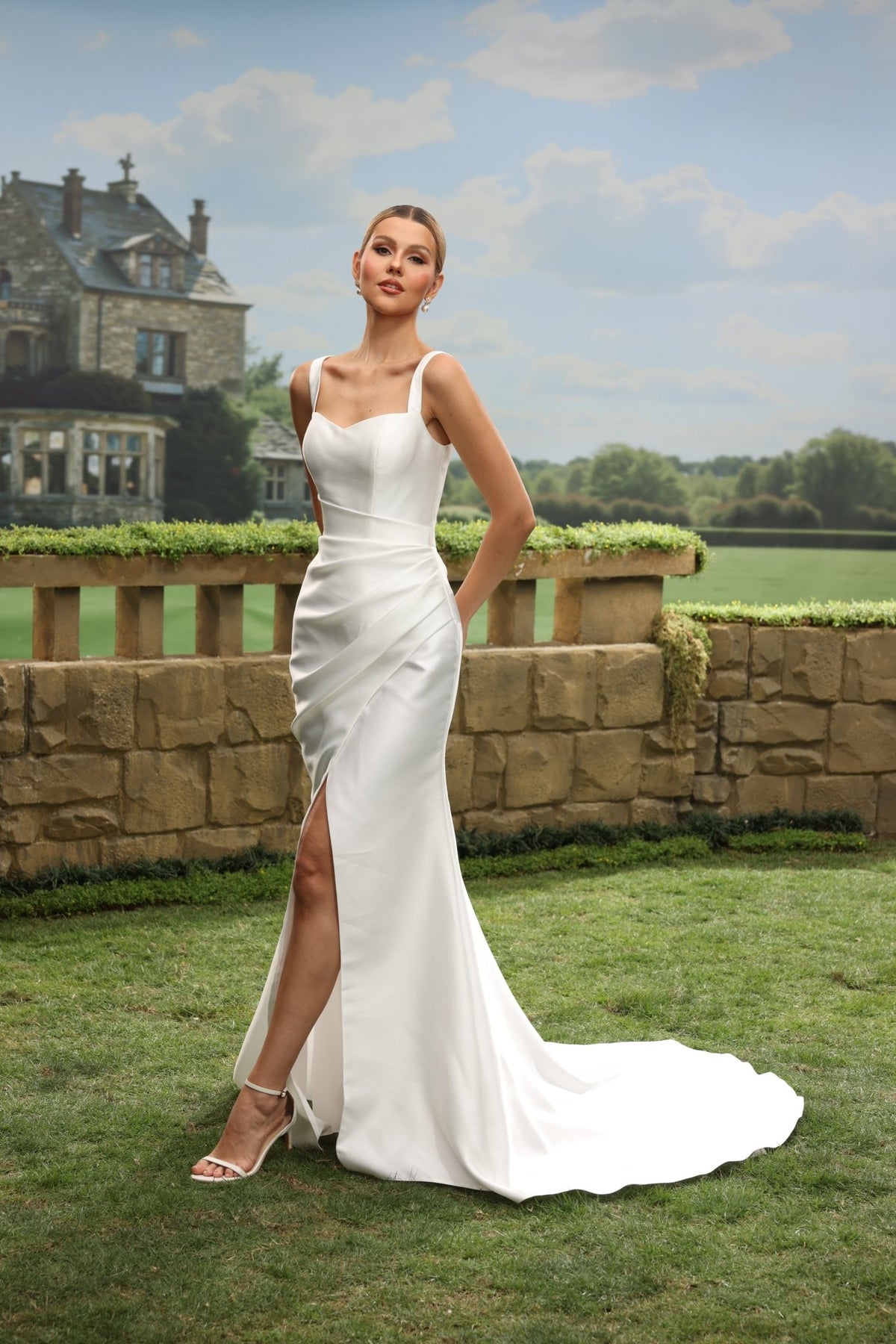 Zora white wedding dress detail view 10