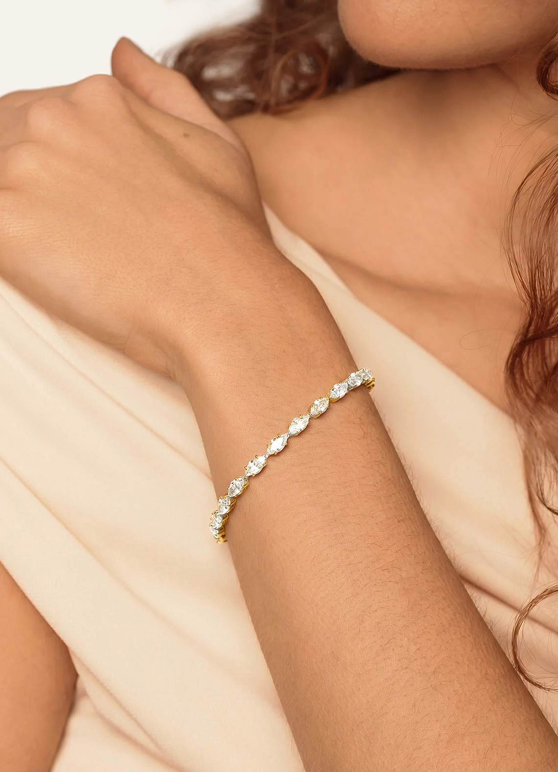 Mini Marquise Crystal Tennis Bracelet — Gold — 图 2/10