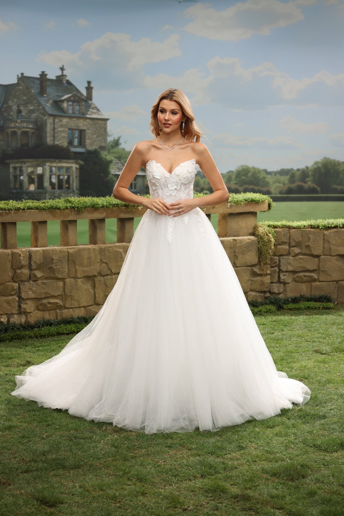 Mira white wedding dress detail view 3