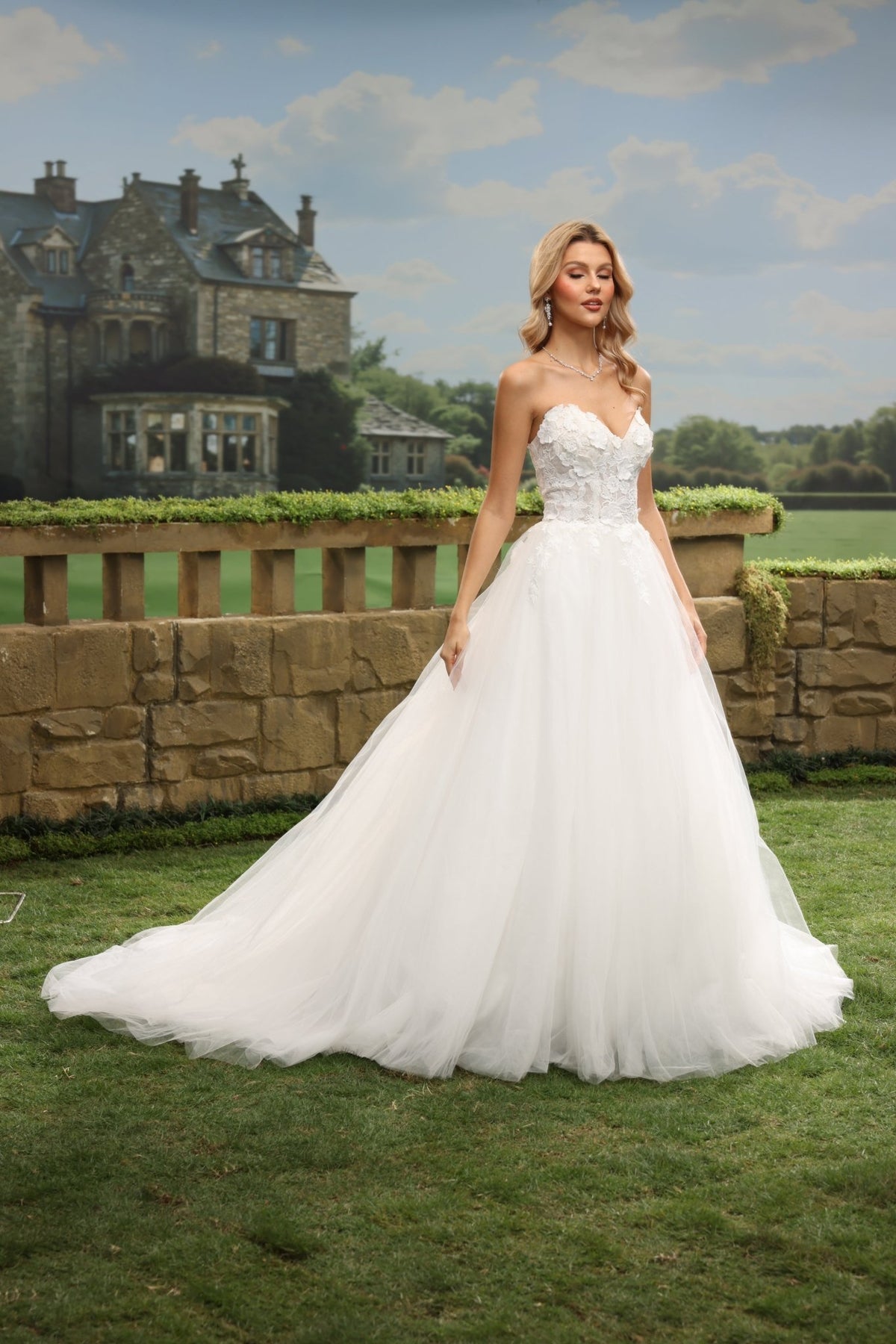 Mira white wedding dress detail view 6