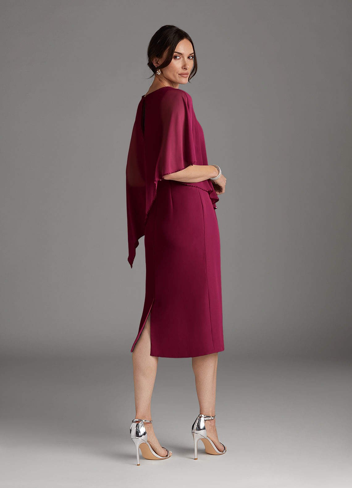 Sparrow Sheath Scoop-Neck Chiffon Mother of the Bride Dress in Burgundy