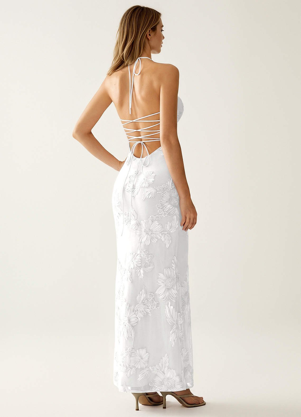 Nasasiya Mermaid Halter-Neck Stretch Lace Prom Dress in white