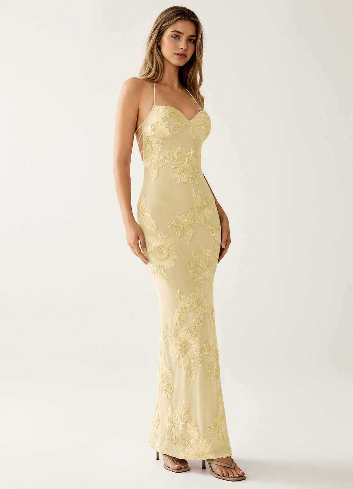 Nasasiya Mermaid Halter-Neck Stretch Lace Prom Dress in Yellow