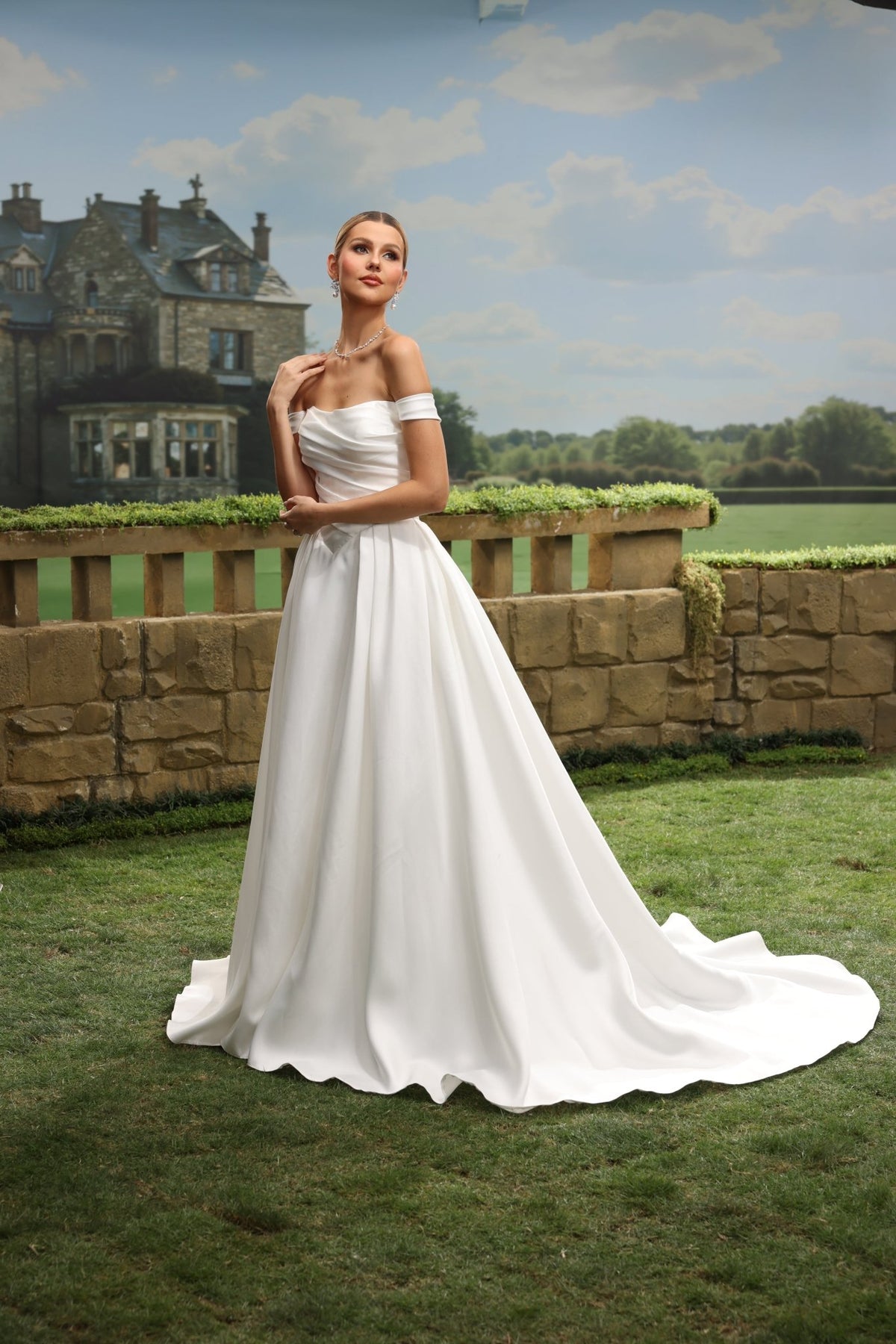 Nola white wedding dress detail view 10