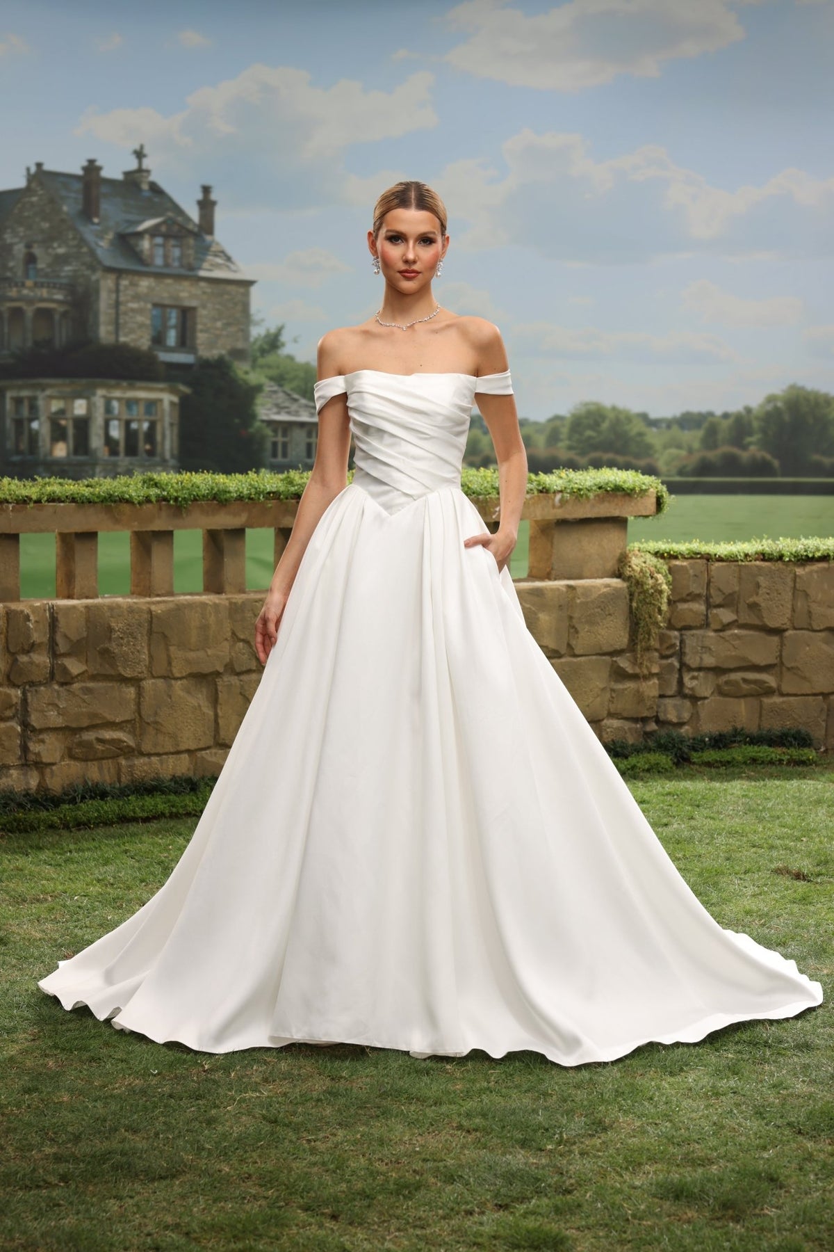 Nola white wedding dress detail view 8