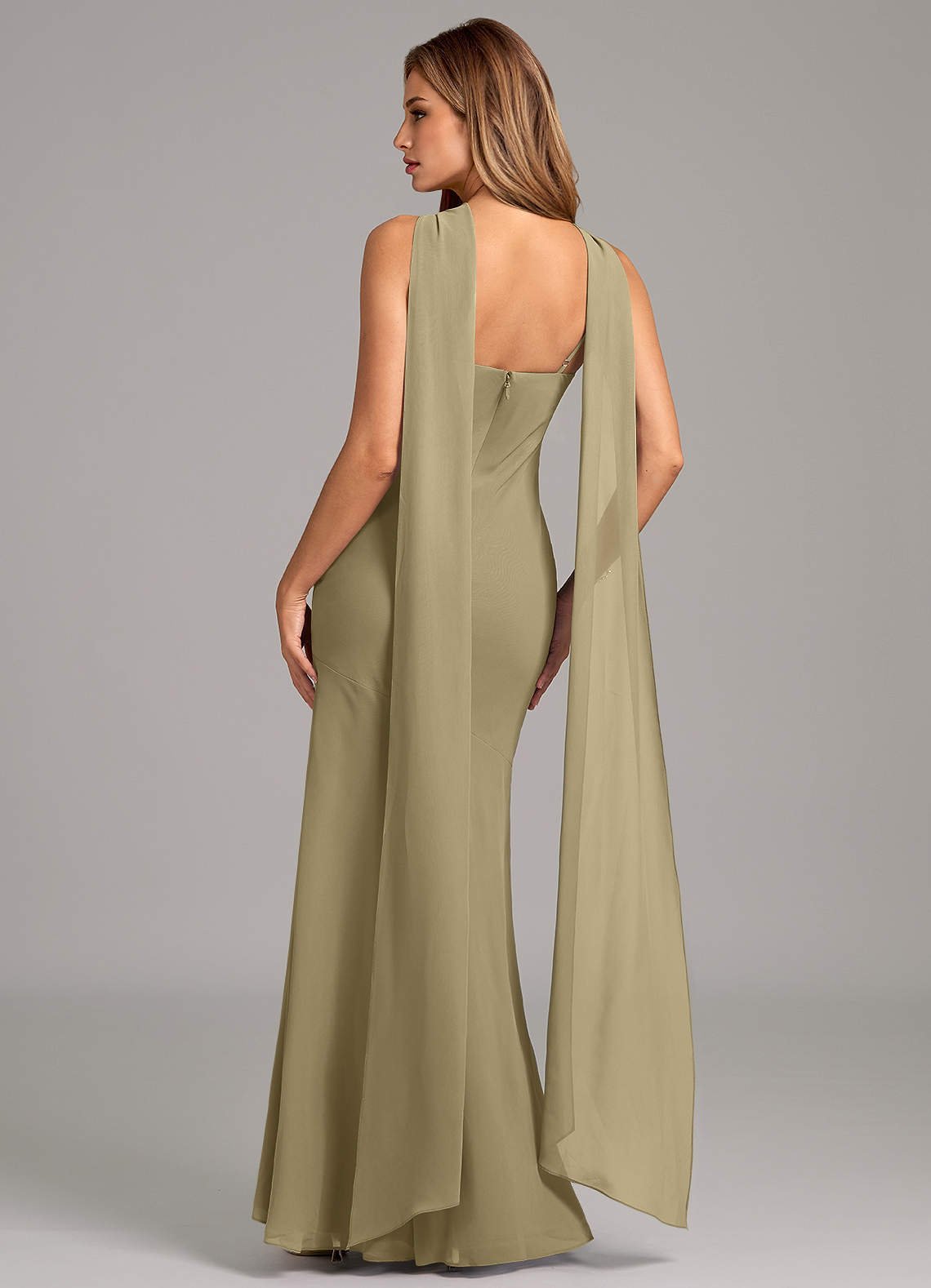 Kinsley Mermaid Halter Chiffon Bridesmaid Dress in Moss Green