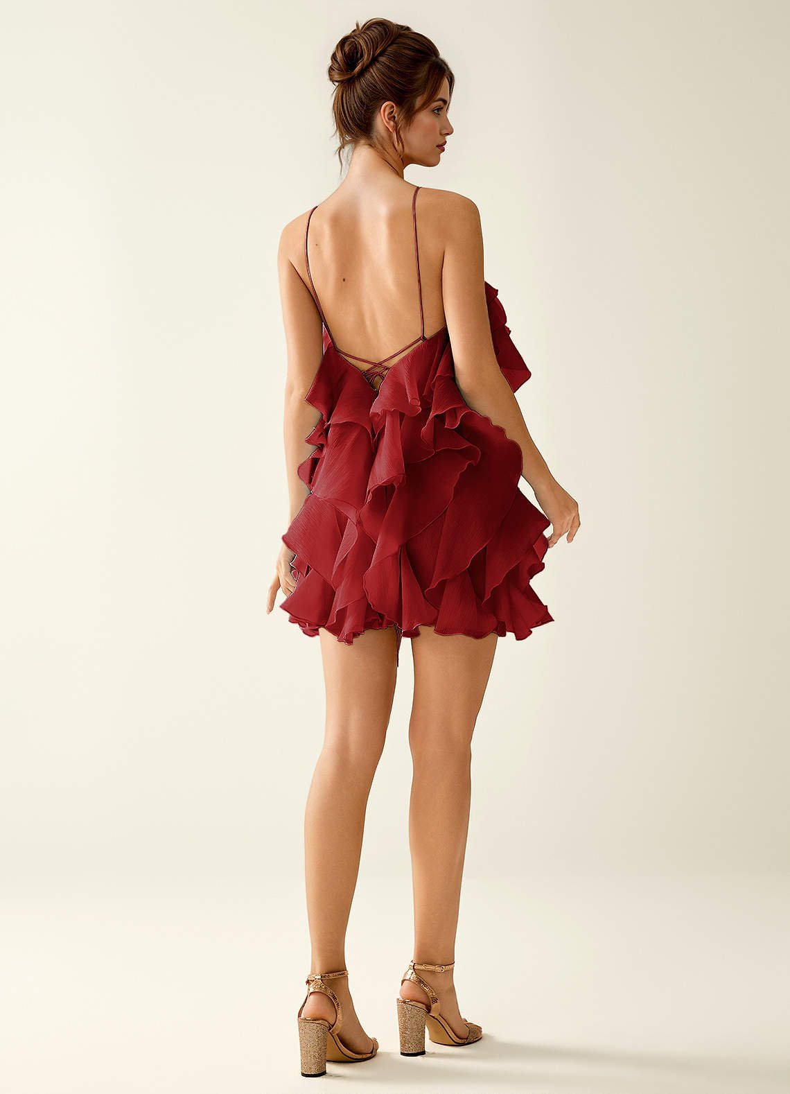 Oliamagn A-Line Mini Halter Ruffle Tulle Prom Dress in Burgundy