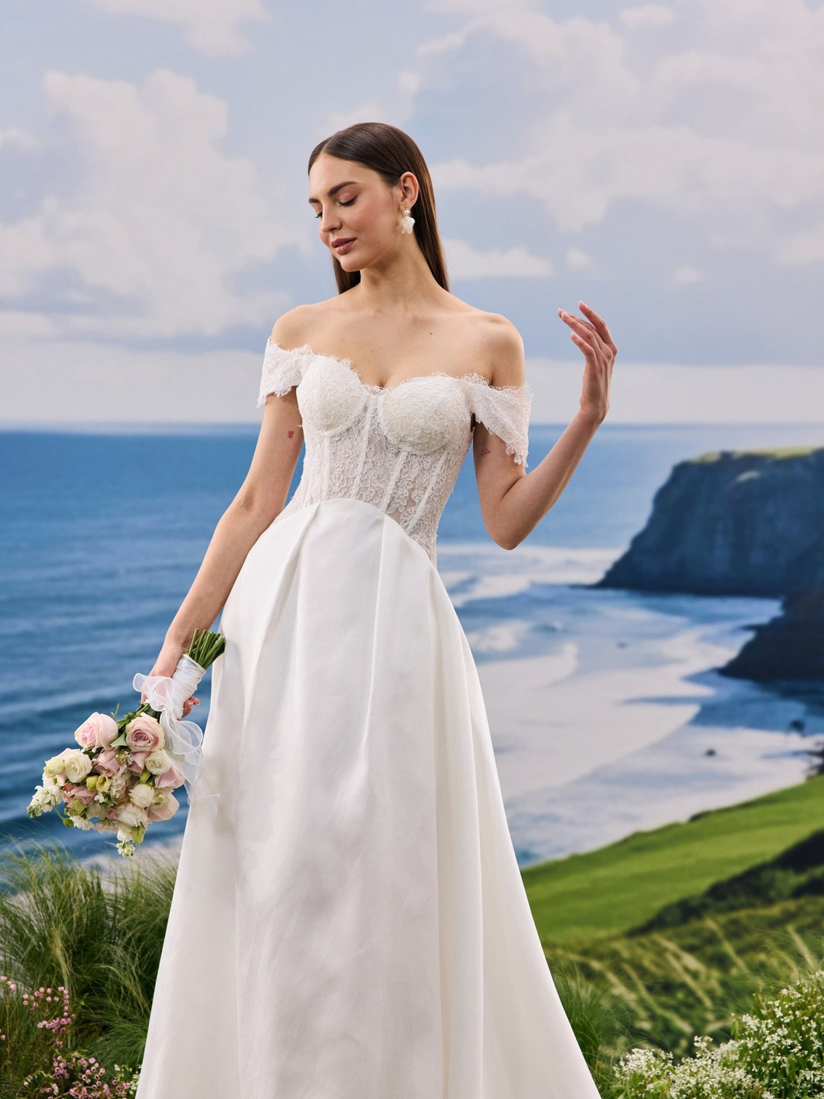 Osyra wedding dress - design detail