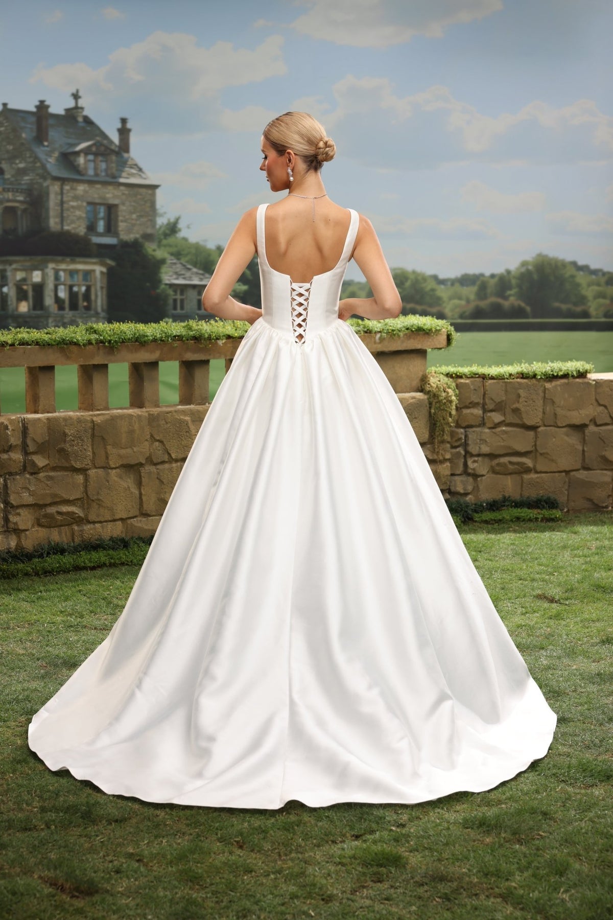Pella A-Line Scoop-Neck wedding dress — back view