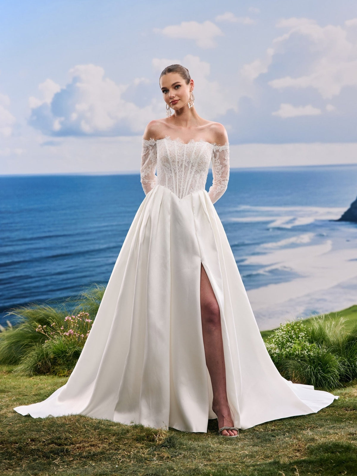 Quirielle white A-Line wedding dress, detail and alternate angle