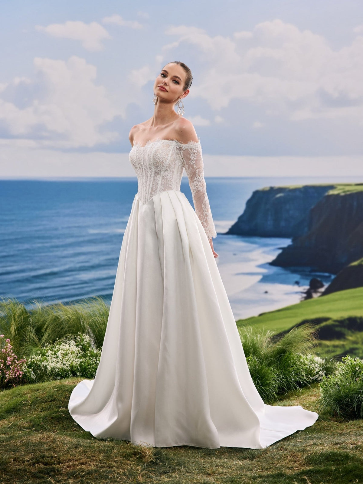 Quirielle white A-Line wedding dress, detail and alternate angle