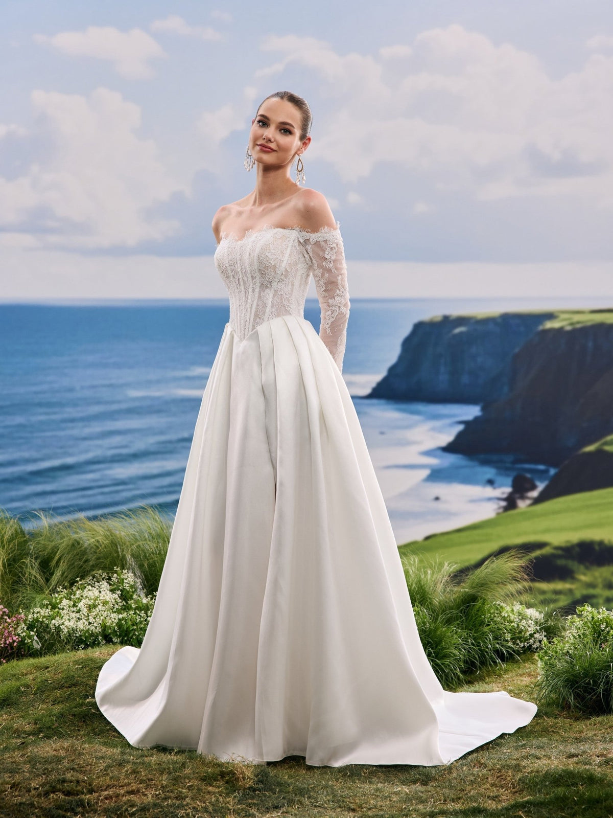 Quirielle white A-Line wedding dress, detail and alternate angle