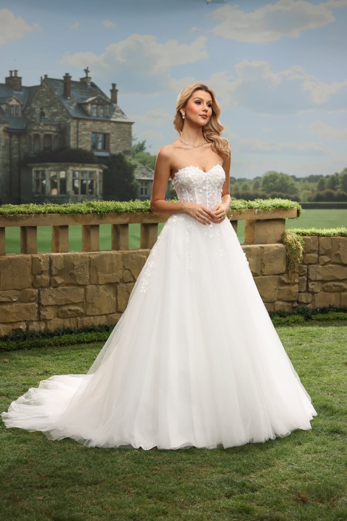 Riva white wedding dress detail view 5