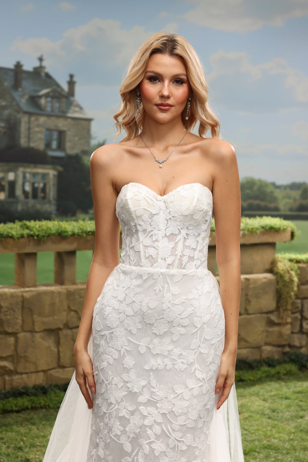 Seren white wedding dress detail view 4