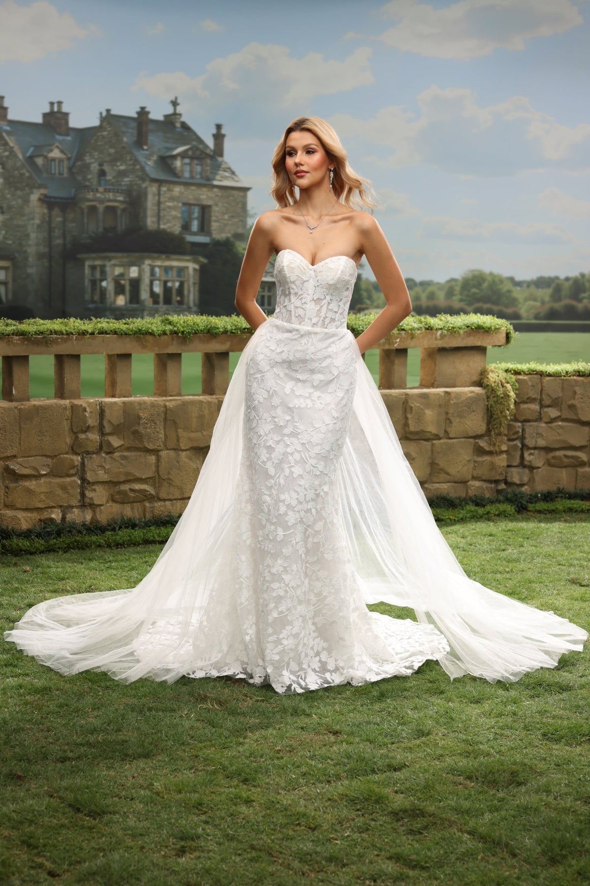 Seren white wedding dress detail view 3