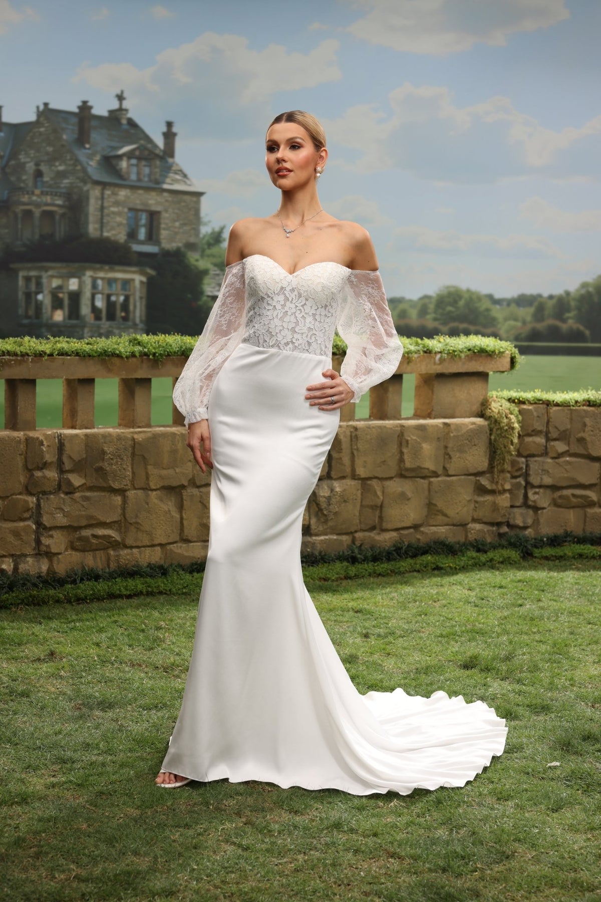 Nira white wedding dress detail view 10