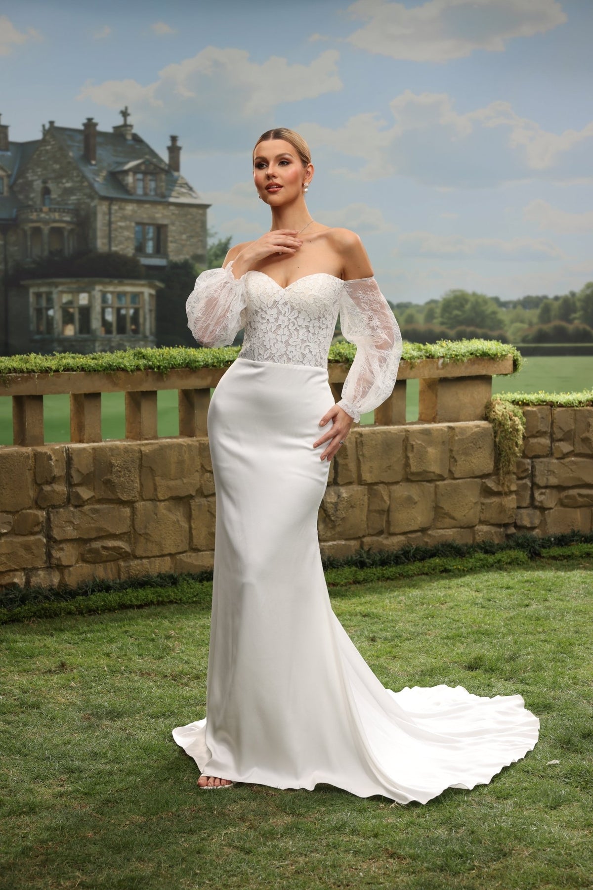Nira white wedding dress detail view 9