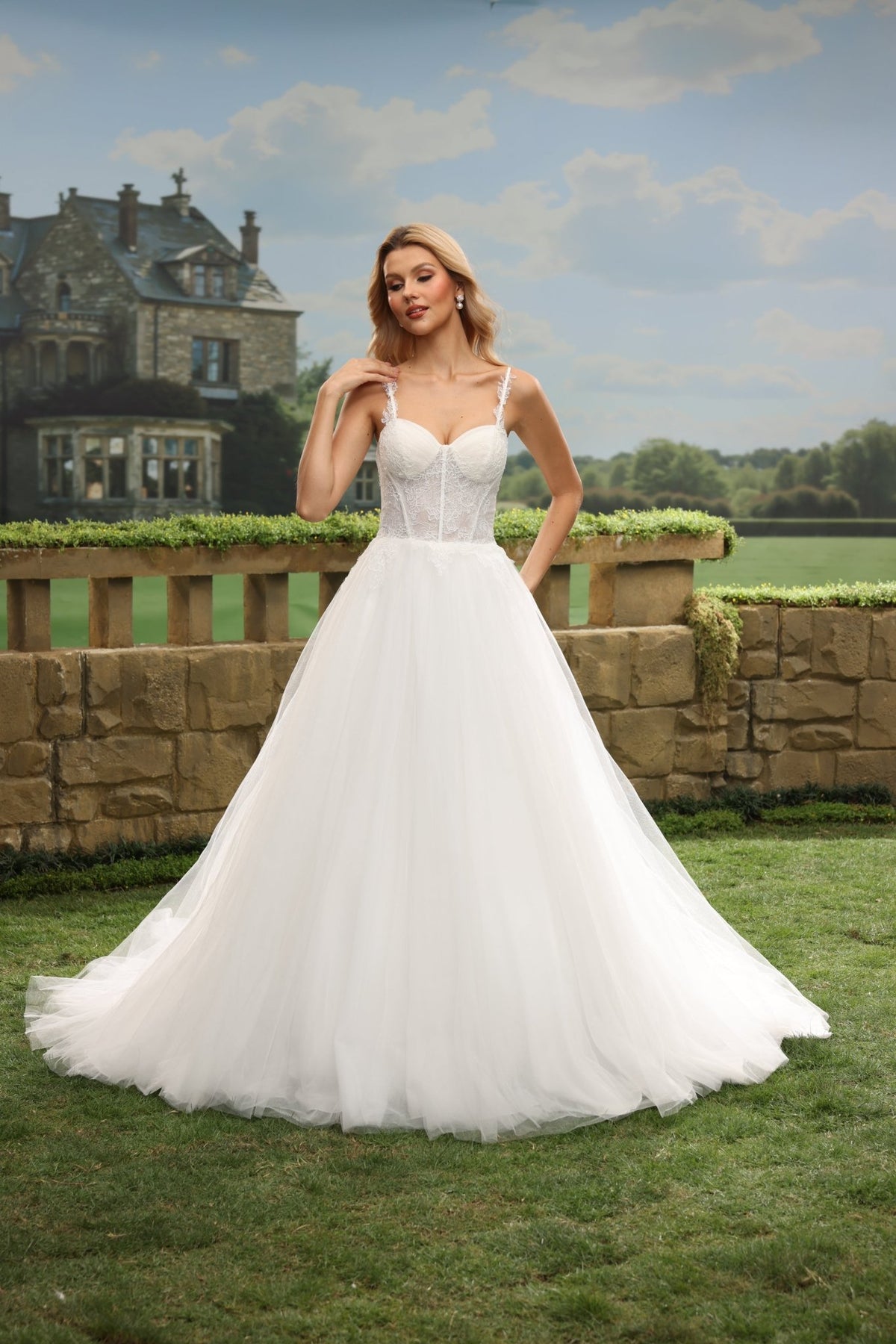 Talia white wedding dress side view 2