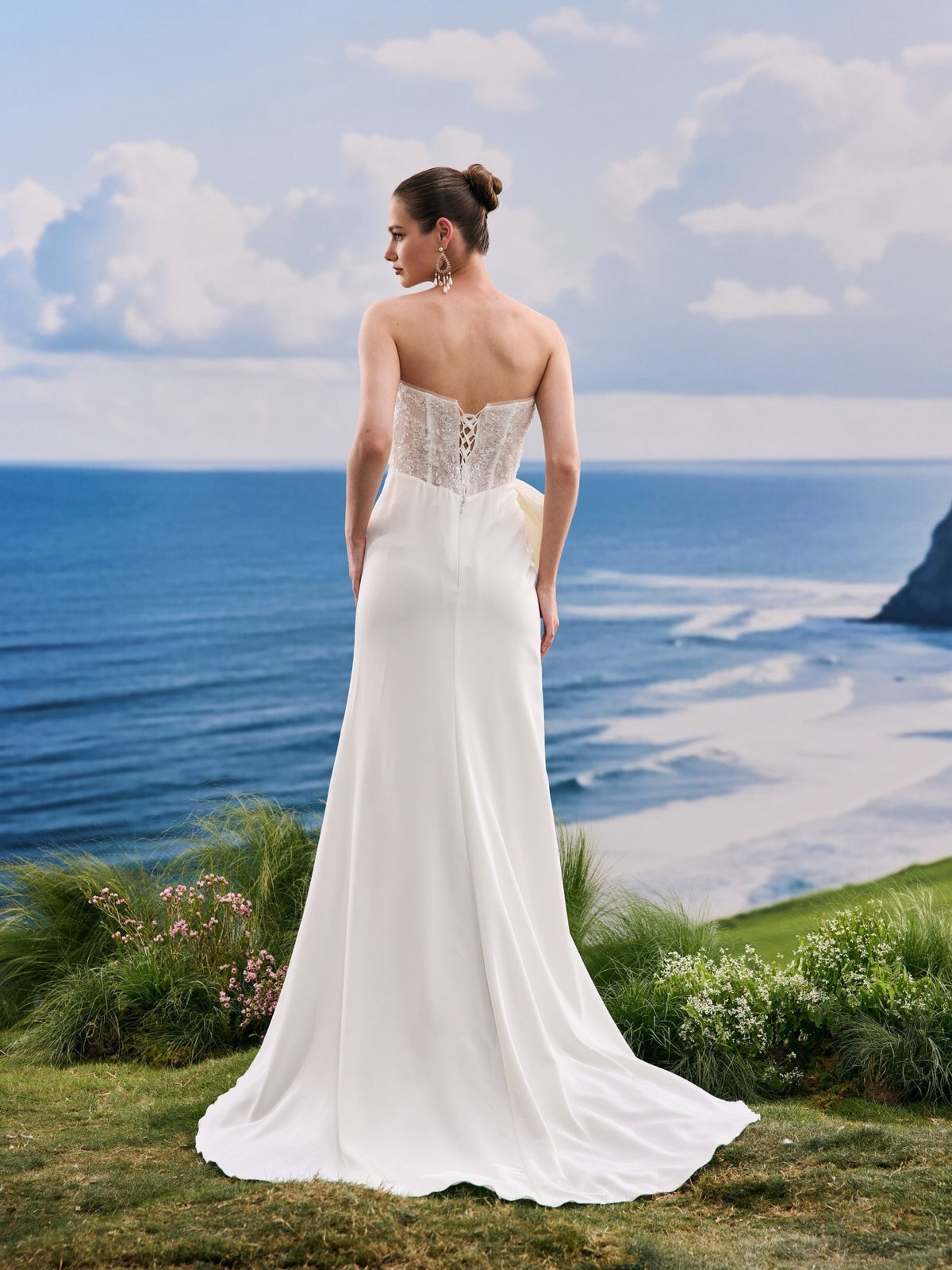 Ysola white wedding dress, back view