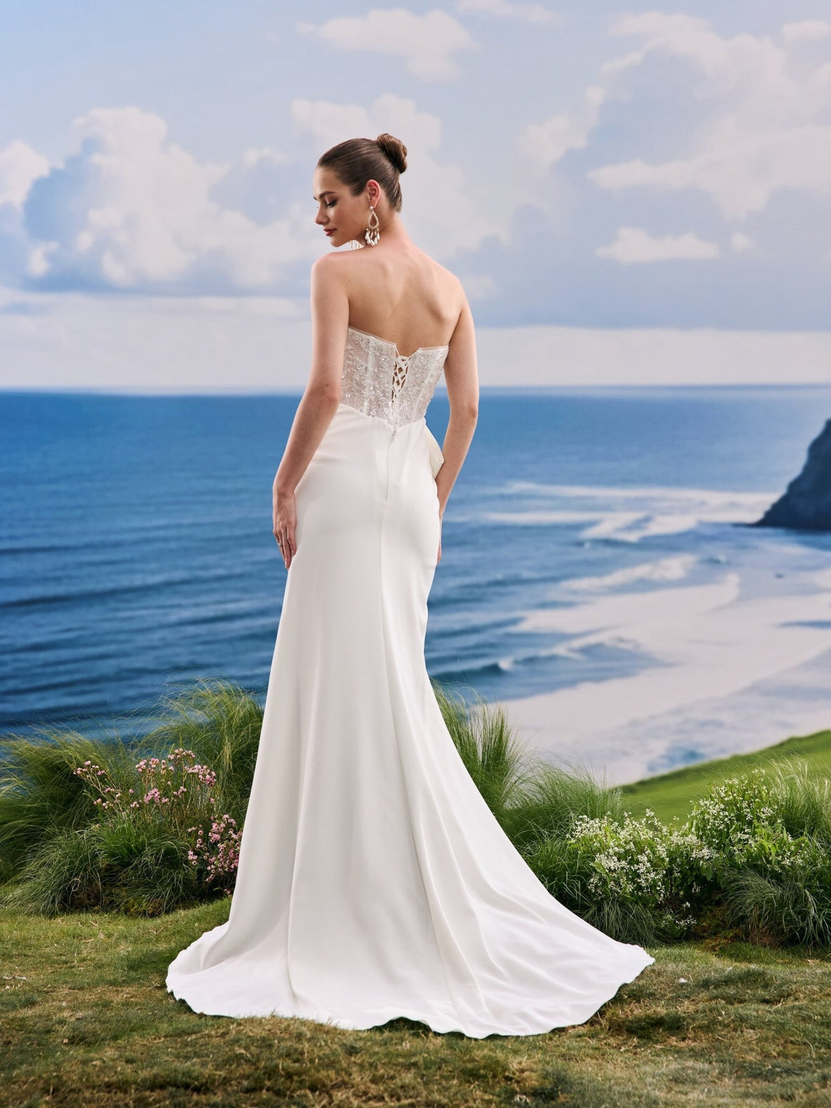 Ysola white wedding dress, back view